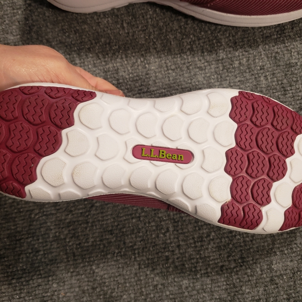 L.L. Bean Women's Maroon Slip-On Flats/shoes size 9 White soles - Picture 8 of 9